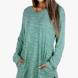 Women's Green Long Sleeve Top